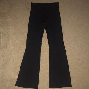Lululemon Groove Pant Flare 32" 
Luxtreme